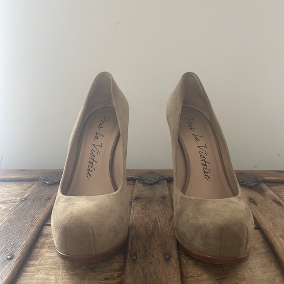Pour La Victoire High Heel Pumps -Taupe Color - size 6.5 - Picture 5 of 11